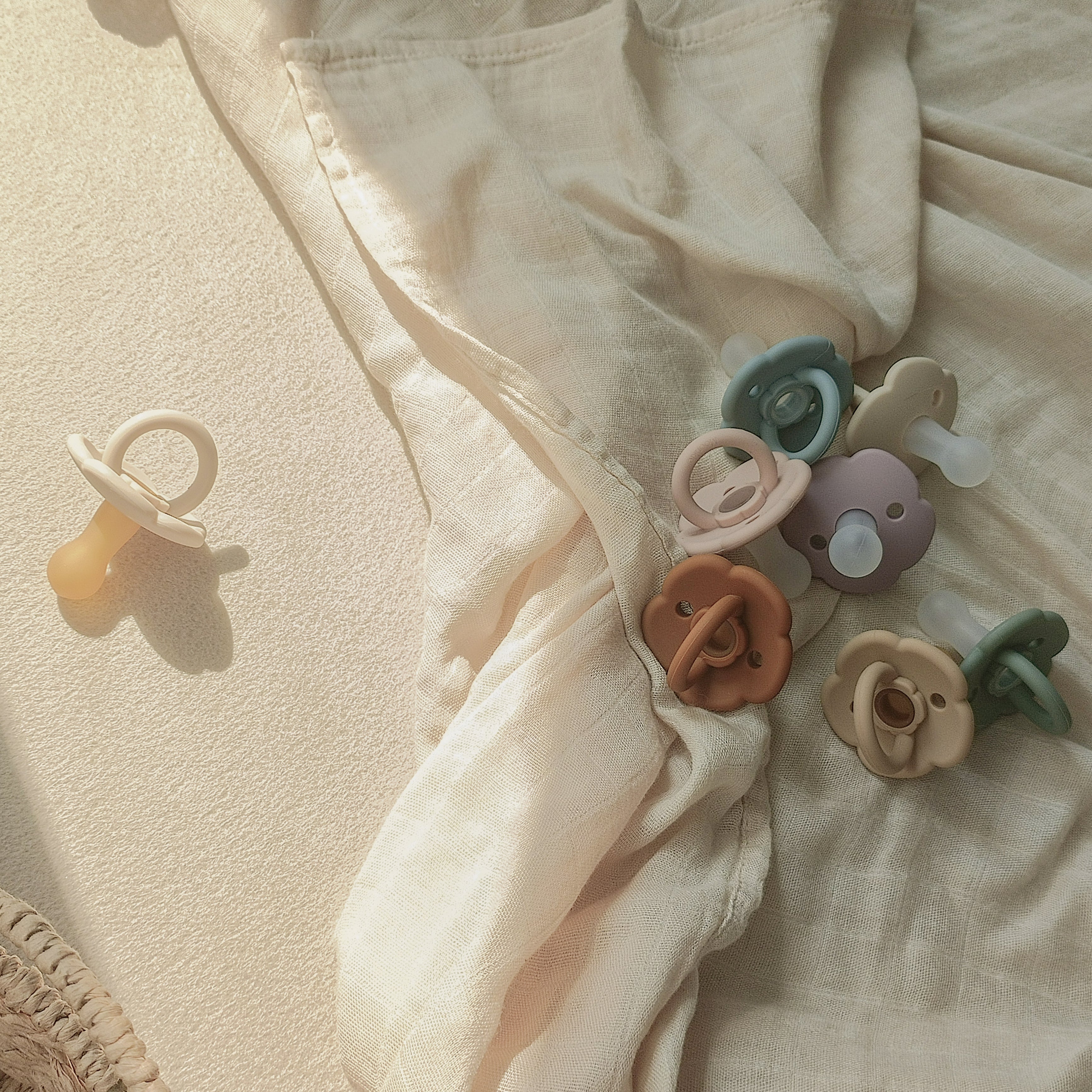 Astrid Classic Silicone Pacifier (Ether/Sage)