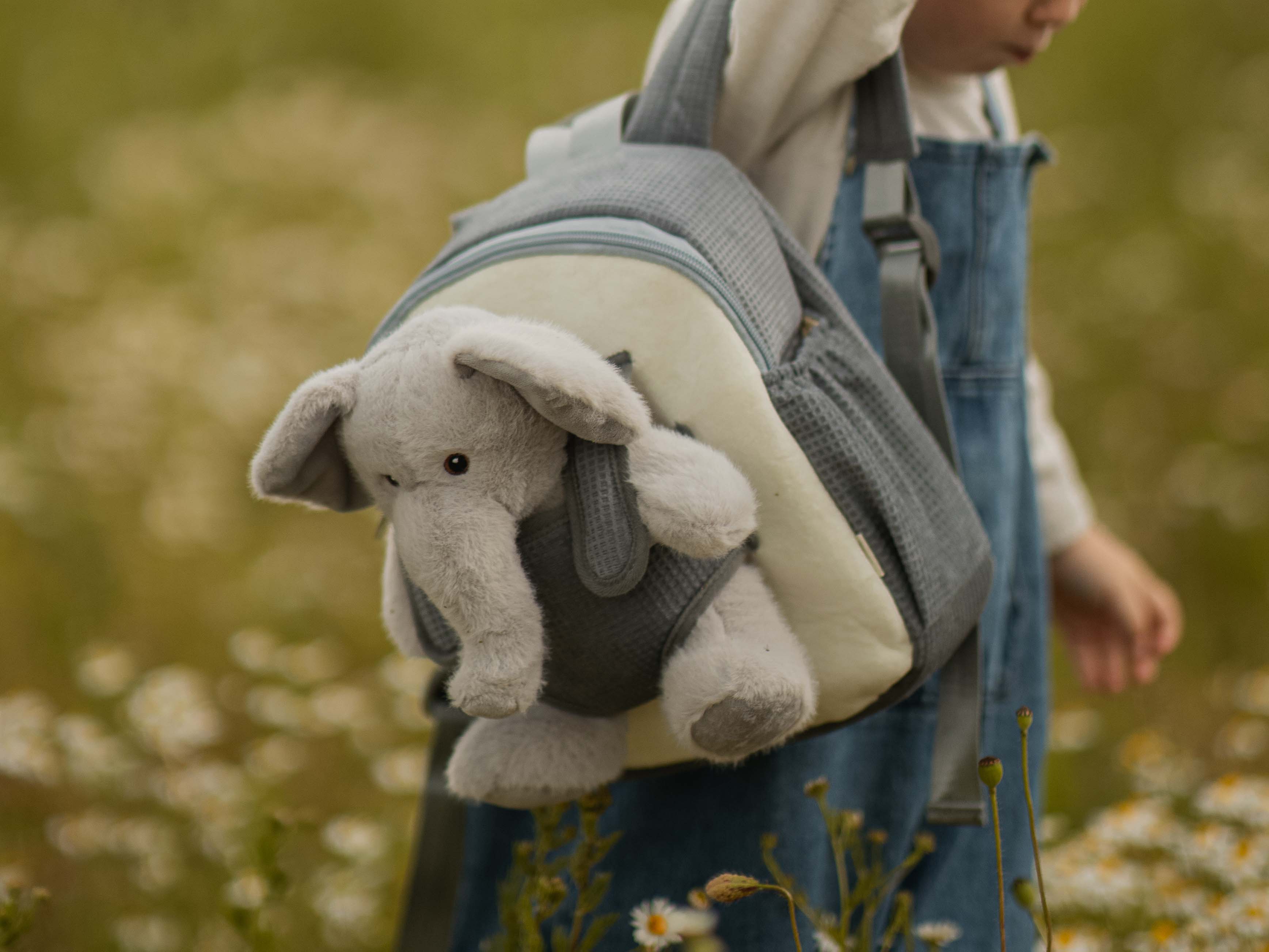  Backpack Elephant リュックぬいぐるみぞうさん Amazon.com: Unipak Elephant Plush Backpack 19